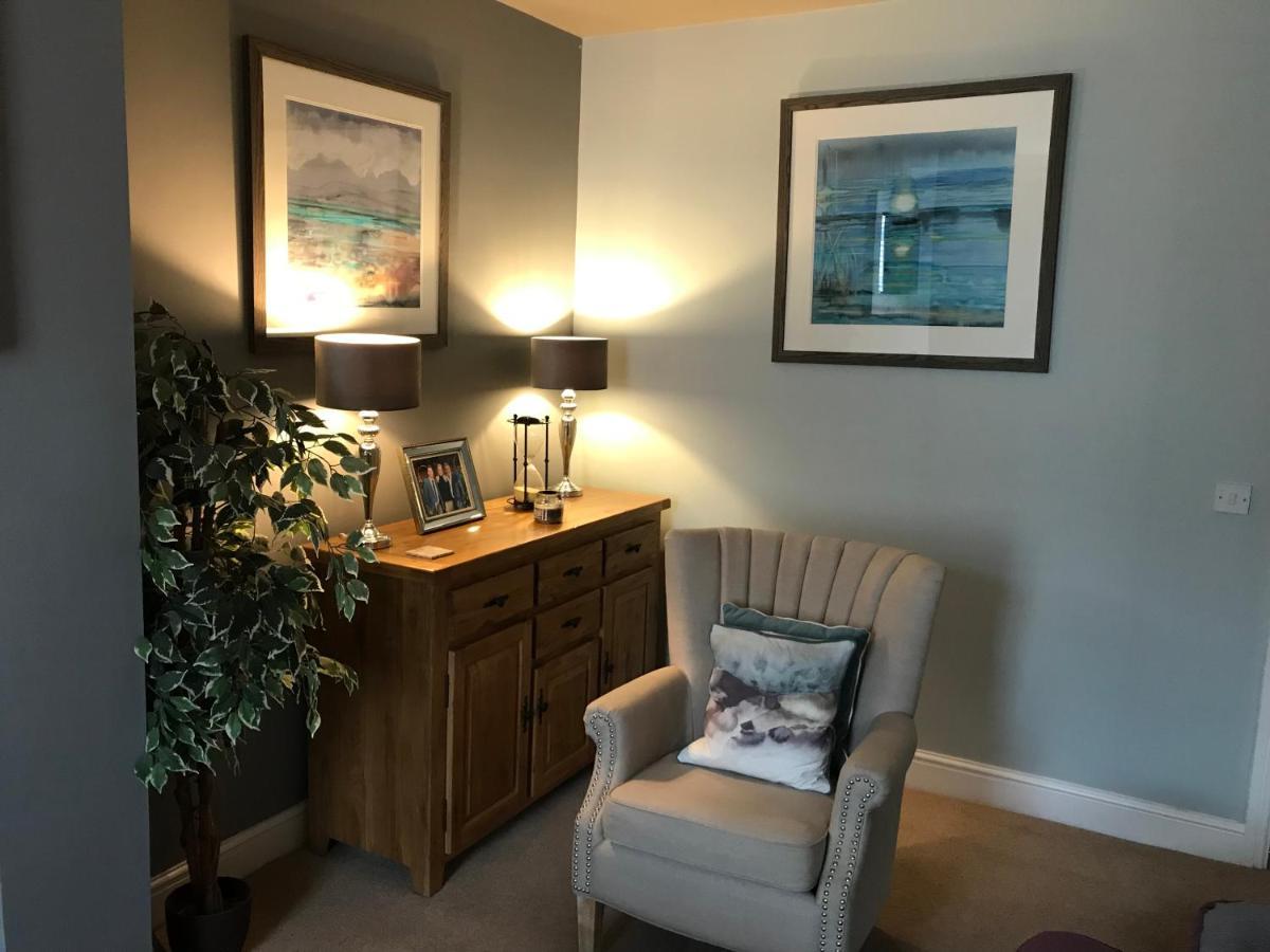 Cosy House Set In Historic Town Of *